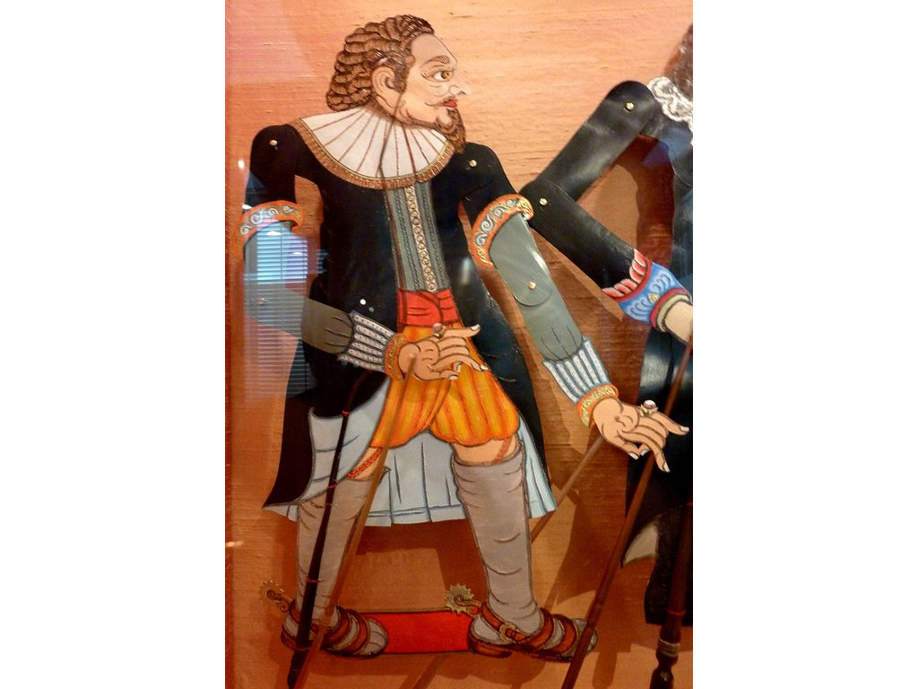 Hugo-de-Groot-vitrine-Delft