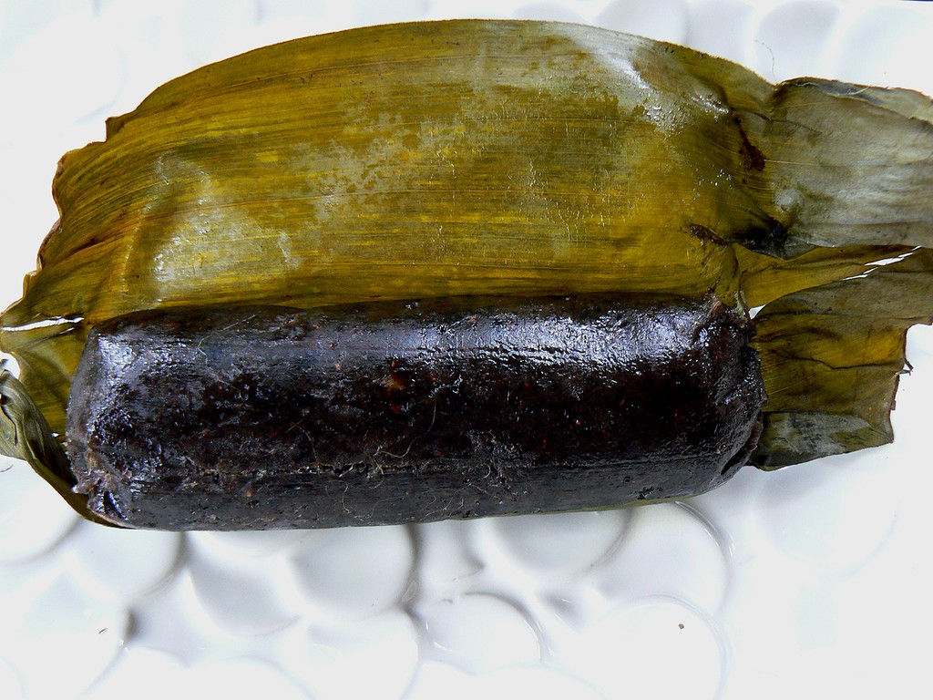 dodol-banana-leaf-open