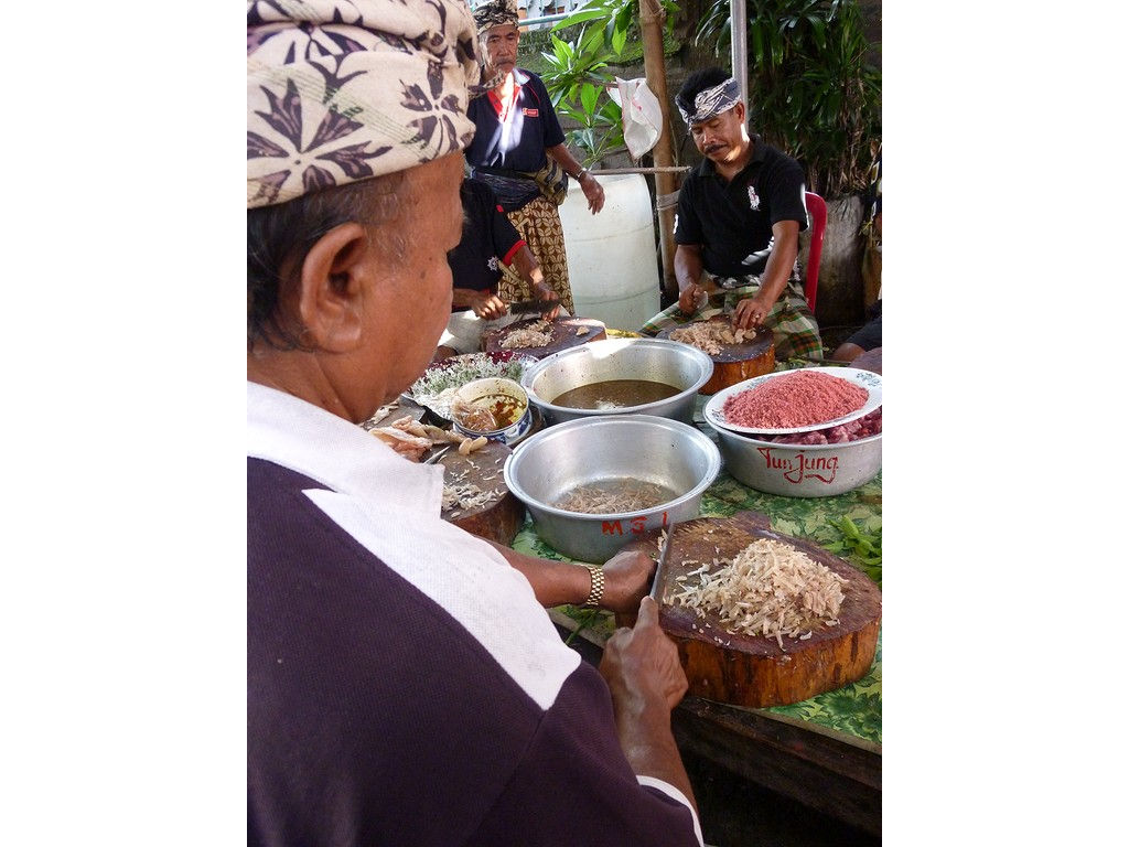 lawar-pigs-meat-man