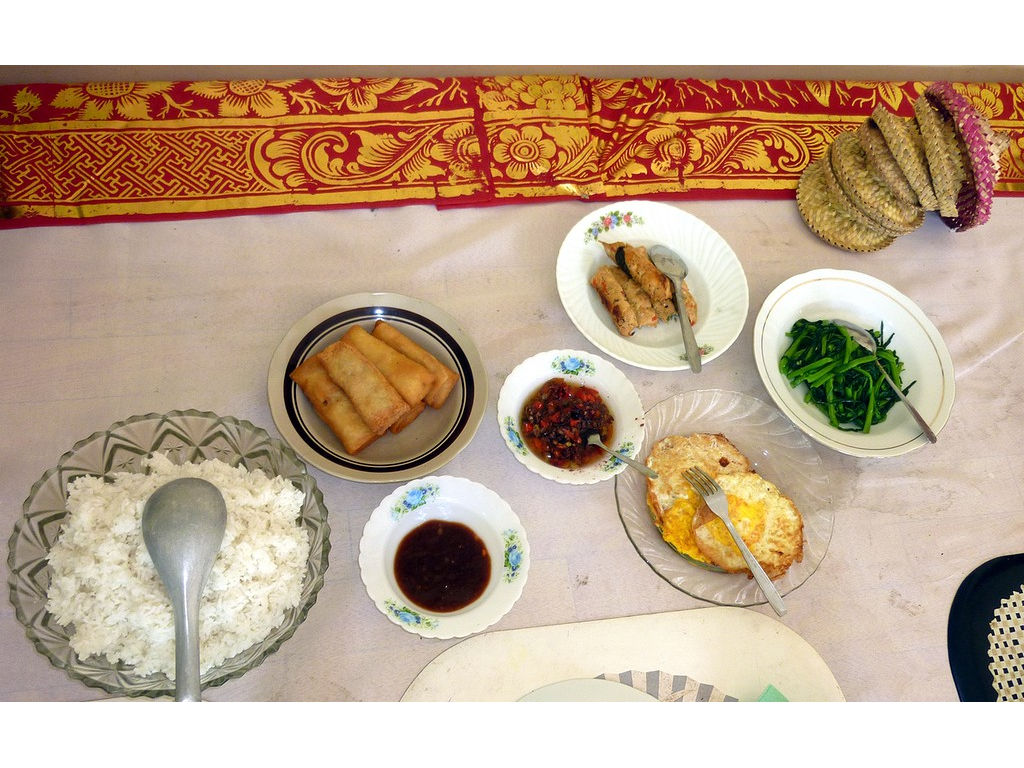 lunch-egg-gondo-pepes-ayam-rice-lumpiah-nov-11
