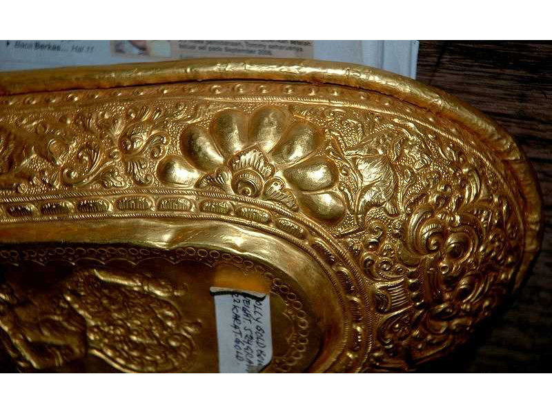 lelancang-gold-flower-animal-ornament