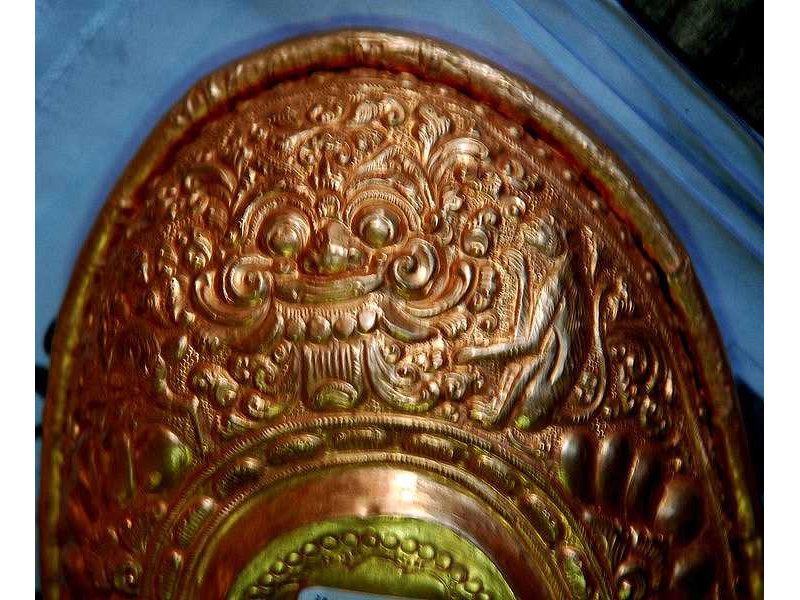 lelancang-gold-ogre'shead-monkey-side