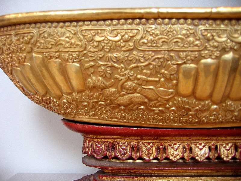 lelancang-gold-ornament-tiger
