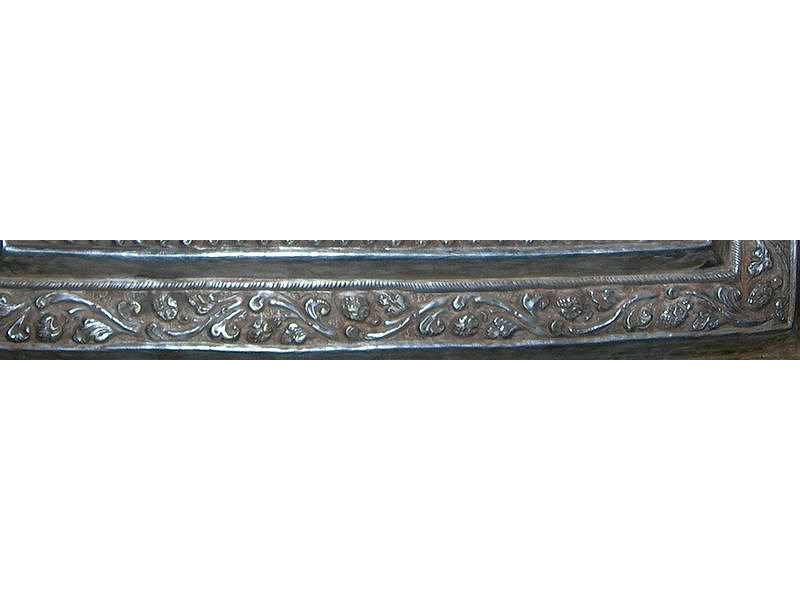 sirihbox-silver-gold-singaraja-scroll-leaves-ornament