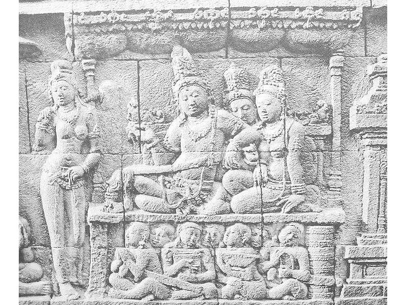 bor-ib091throne-sirih-lancang-box