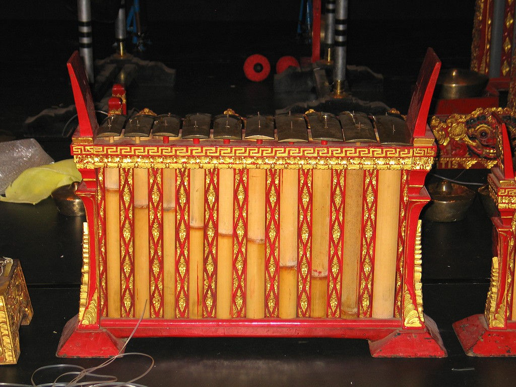 gangsa-jongkok-gong-Banyuatis