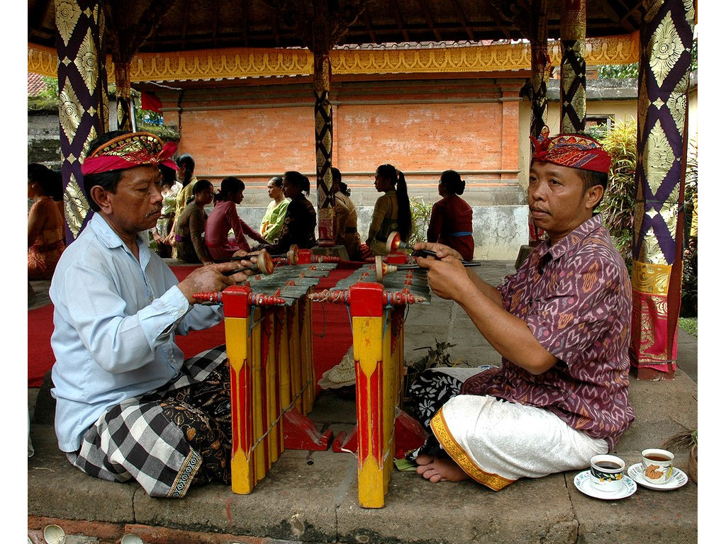 gender-wayang-Toothfiling-Krambit-15.12.08