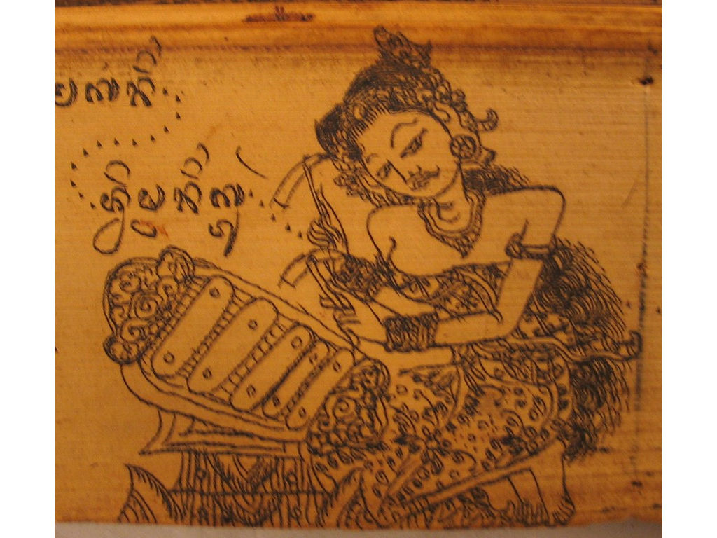 ketur-Bali-prasiNirartha-musicalinstrument-female-player