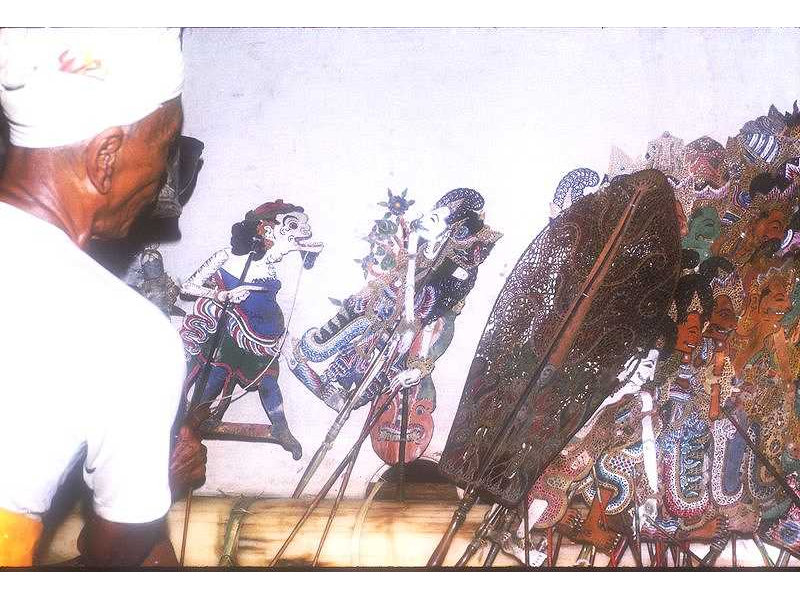 gunungan-nbali-dalangtawi-pemaron-1975
