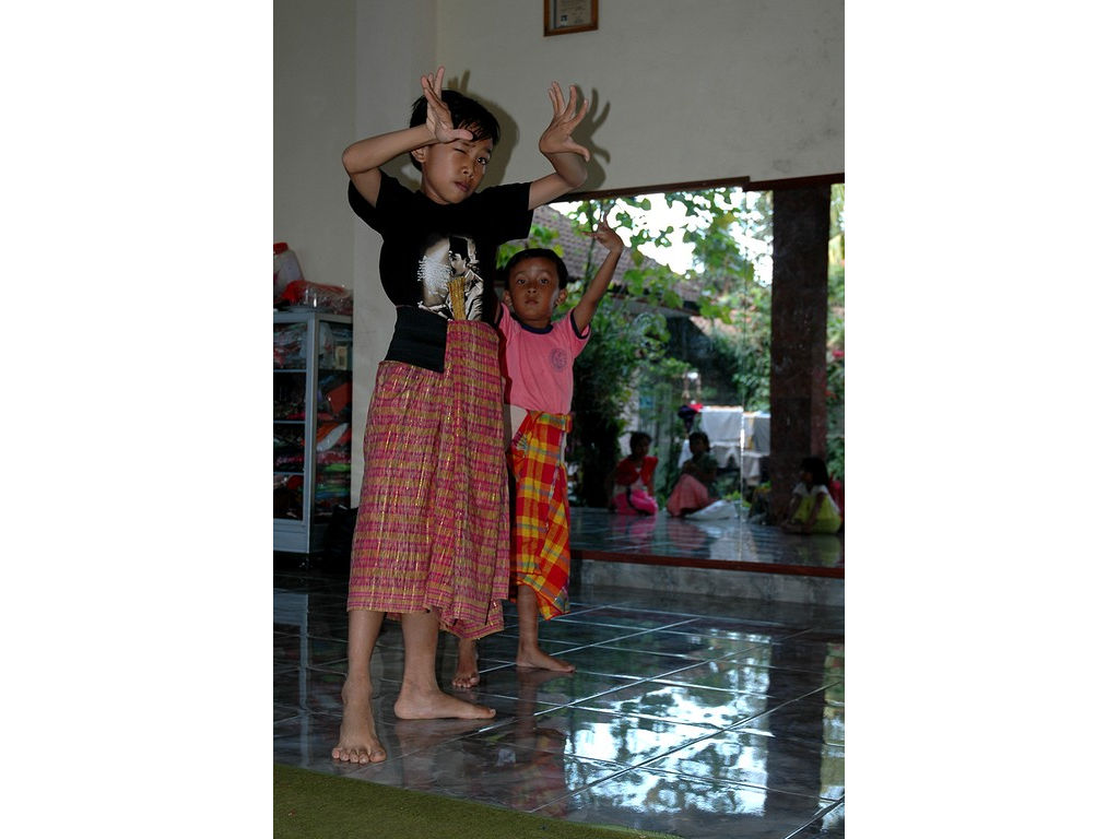 -boys-Yogi-baris-mirror