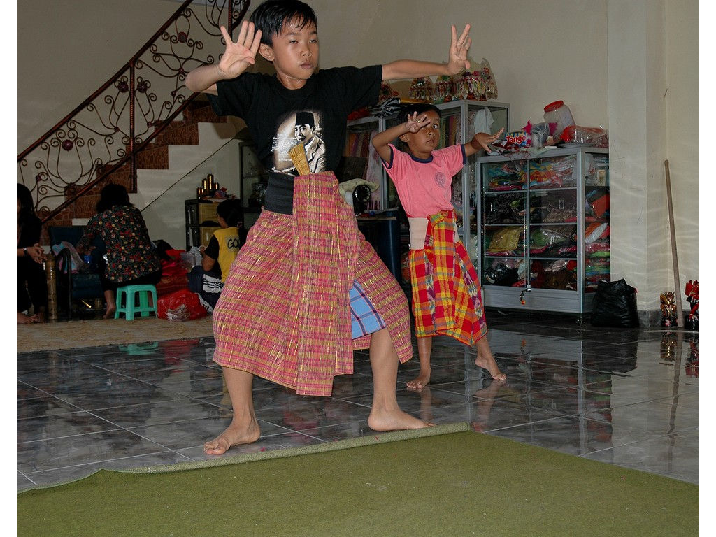 -boy-sweating-Yogi-baris