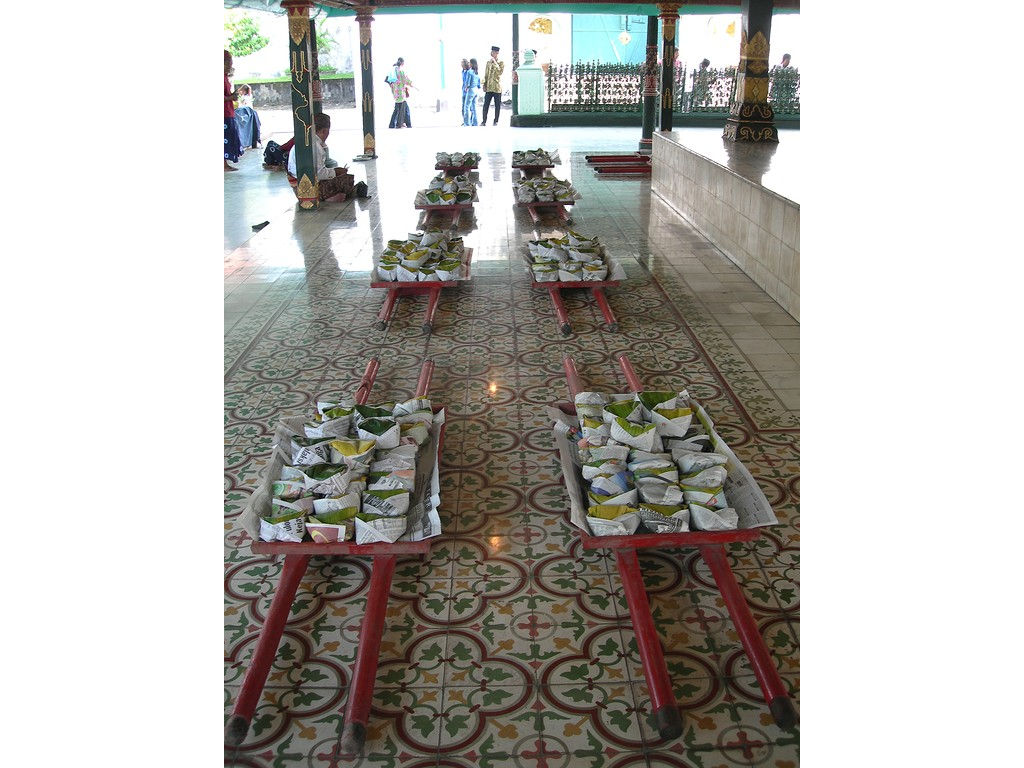 -floats-nasibungkus-fruit-voordragers