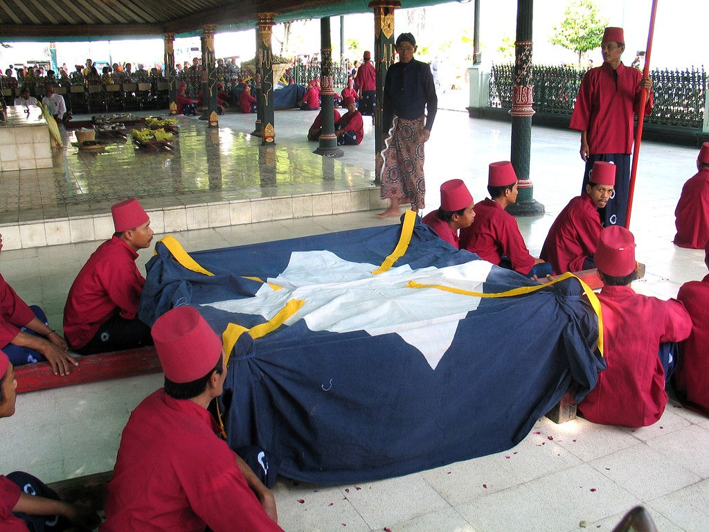 -float5-flat-bluewhitecloth-pavilion-dragers