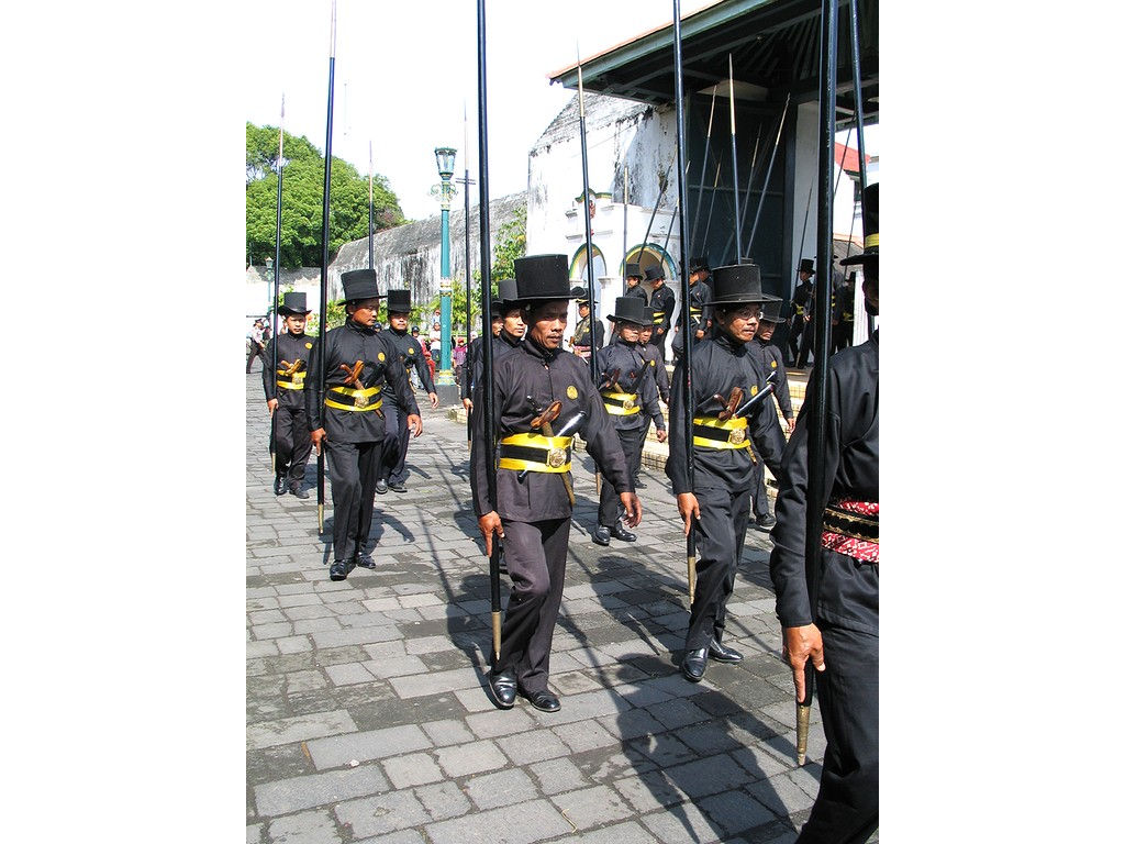 -Bugis-lances