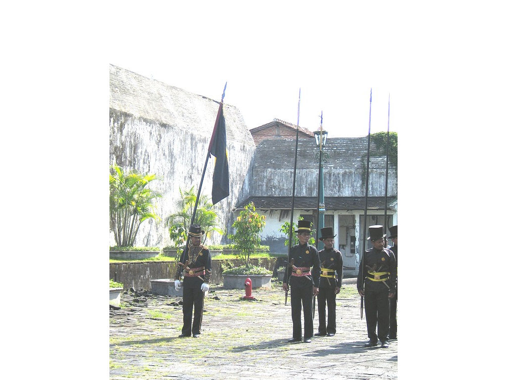 -Bugis-flagbearer