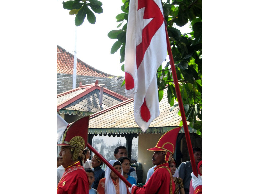 -Wirobrojo-caps-flags-gulaklapa