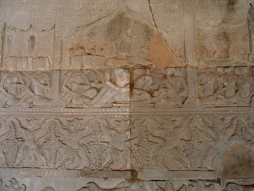n-AWat-goodies-palace-king