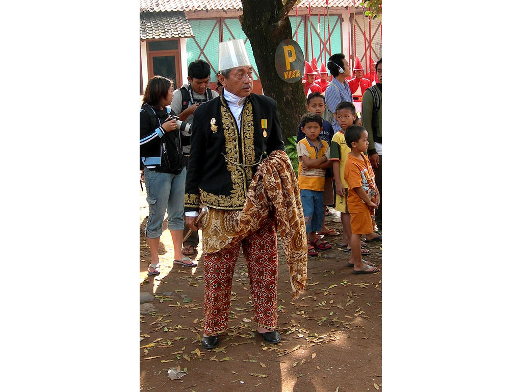 -official-trousers-patola-kain-coat-embroidery-kuluk