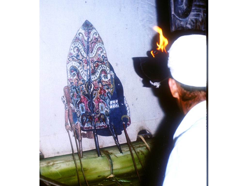 Gunungan-NBali-DalangSubandhi-Pemaron-1975