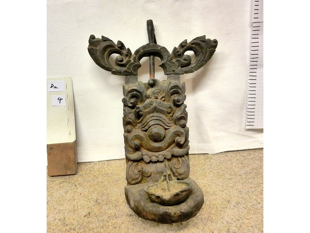 Wayang-lamp-c.W.Angst-ex-c.Seltmann-Da-04-karang-bintulu-Javanese-brass-oillamp-front-SBali