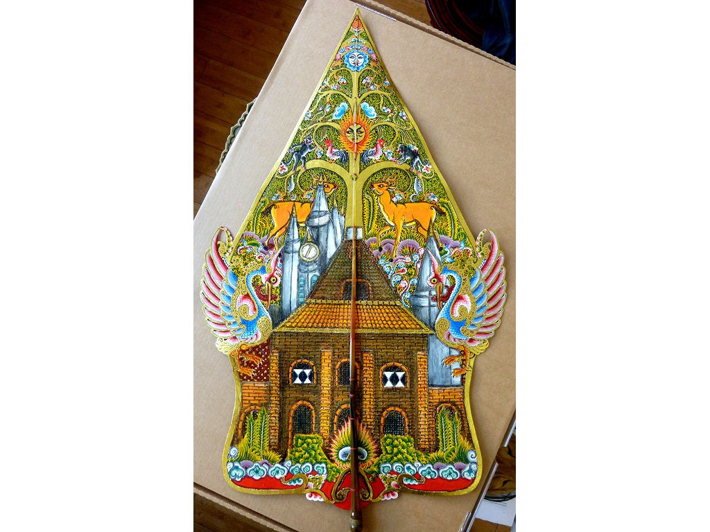 Gunungan-vitrine-2009-Prinsenhof-Kerk-front