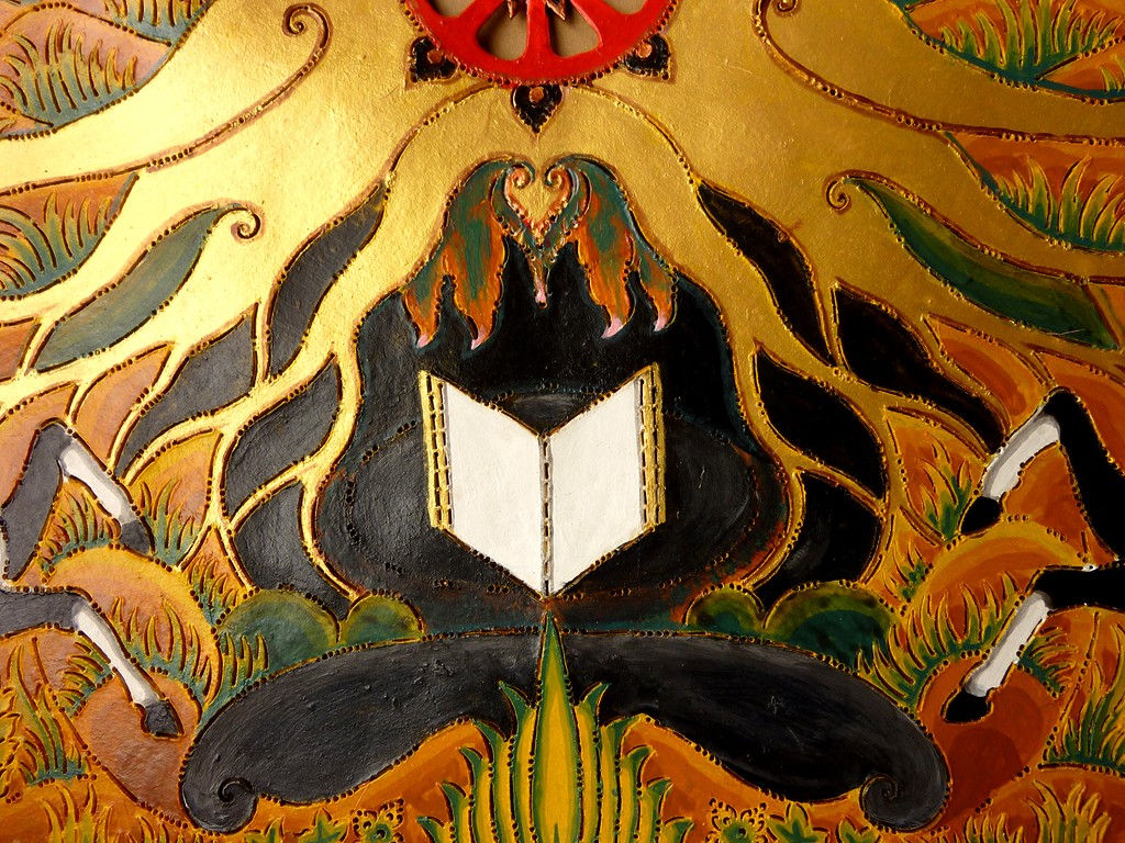 Gunungan-I-Diponegoro-front-koran